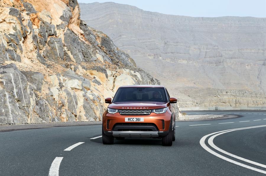  Land Rover Discovery HSE 2017 года  (фото 12 из 96)